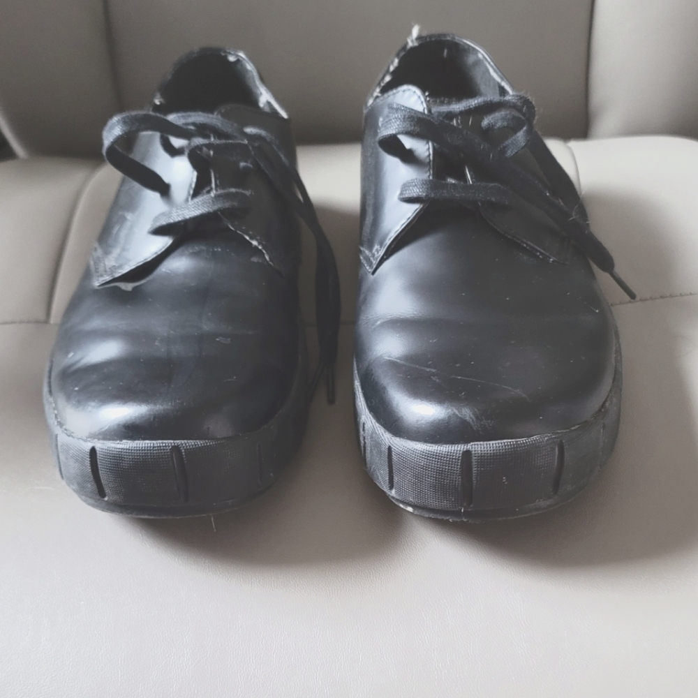 Men's shoes